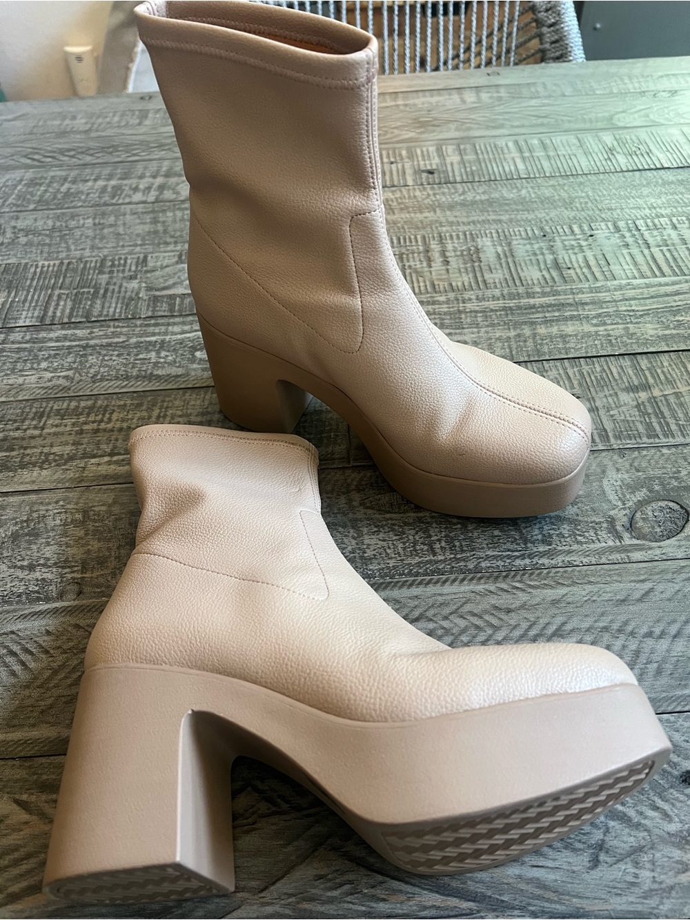 Intentionally Blank sz38 Platform Ankle Boots in Nude Tan NEW - Picture 11 of 13